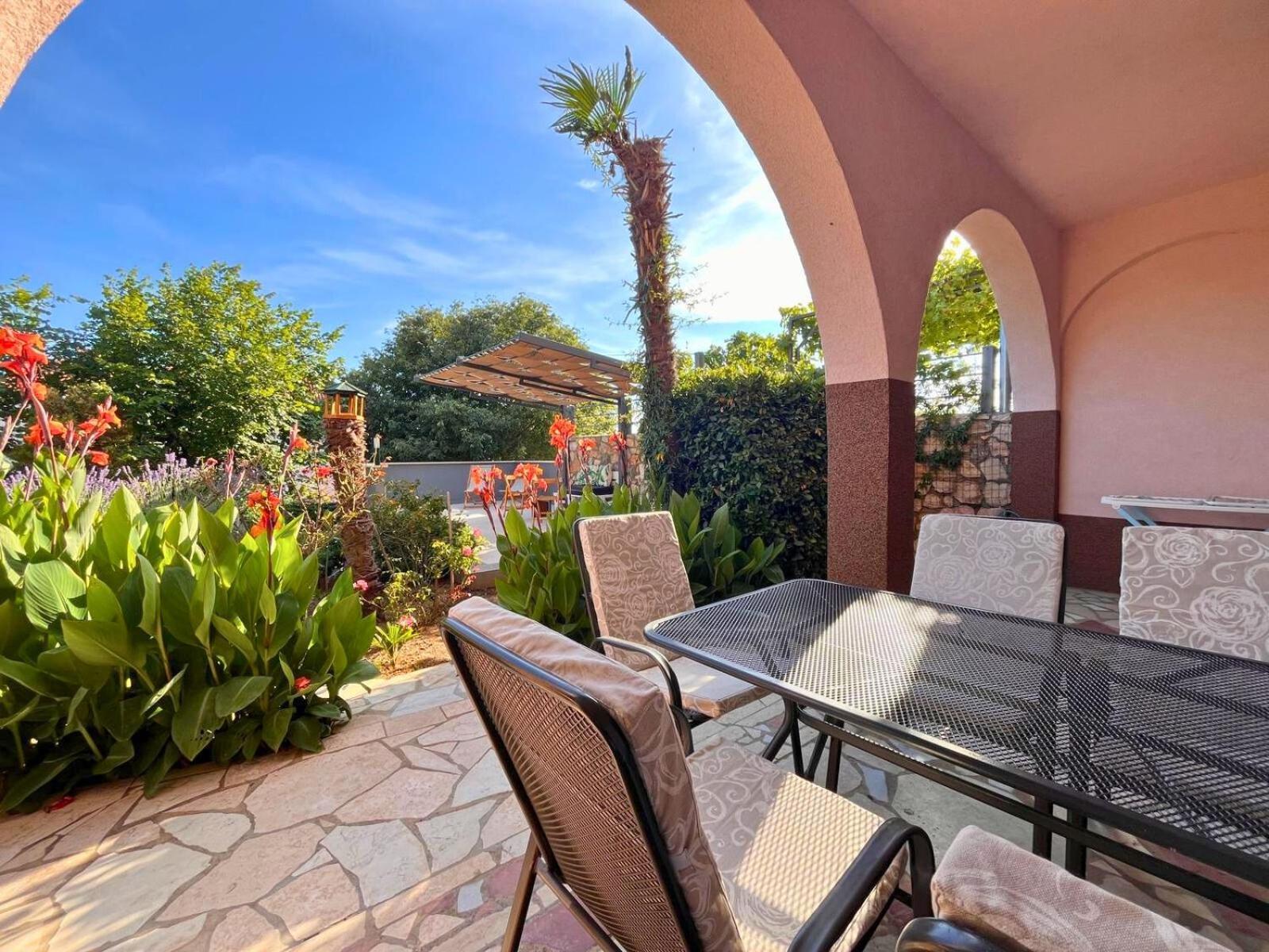 App St Marin View Apartment