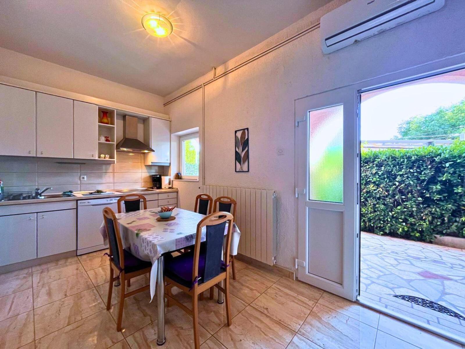 Apartment App St Marin View